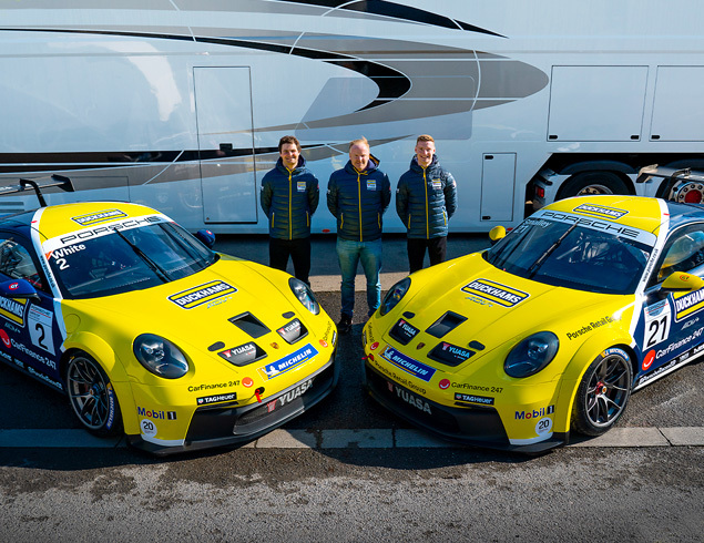 oliver-white-joins-smalley-in-expanded-duckhams-yuasa-racing-with-redline-line-up